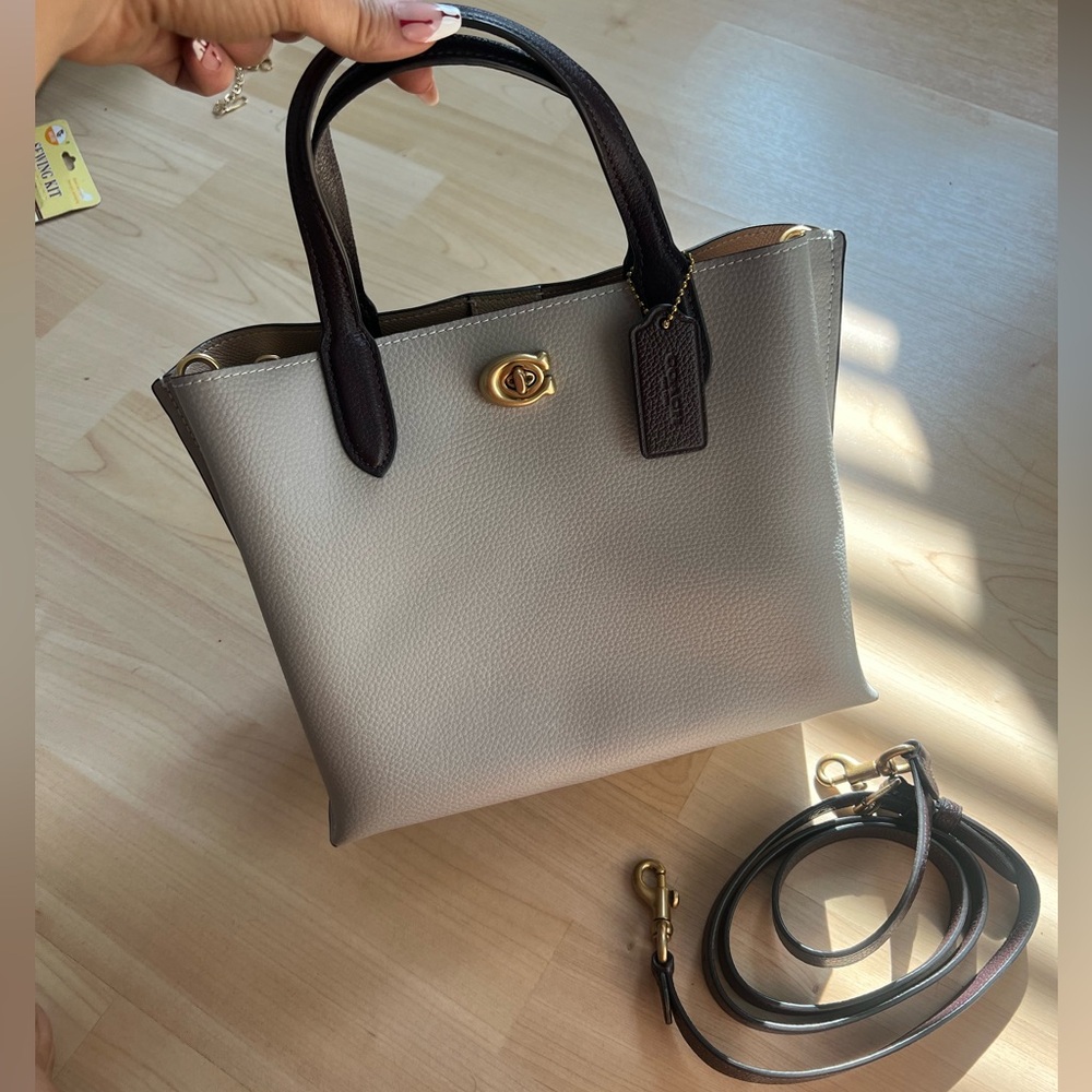 Coach Willow Leather Medium 24 Tote